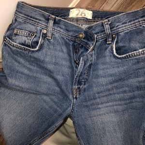 FREE PEOPLE MAGGIE JEANS SIZE 26 great condition